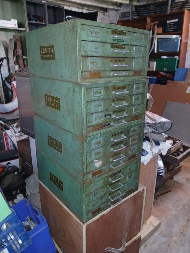 Armoire cassiers ZENITH LesAnciennes.com