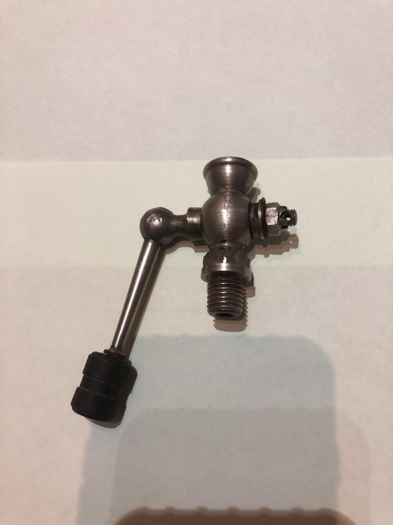 Robinet purgeur à fermeture à cône LesAnciennes.com