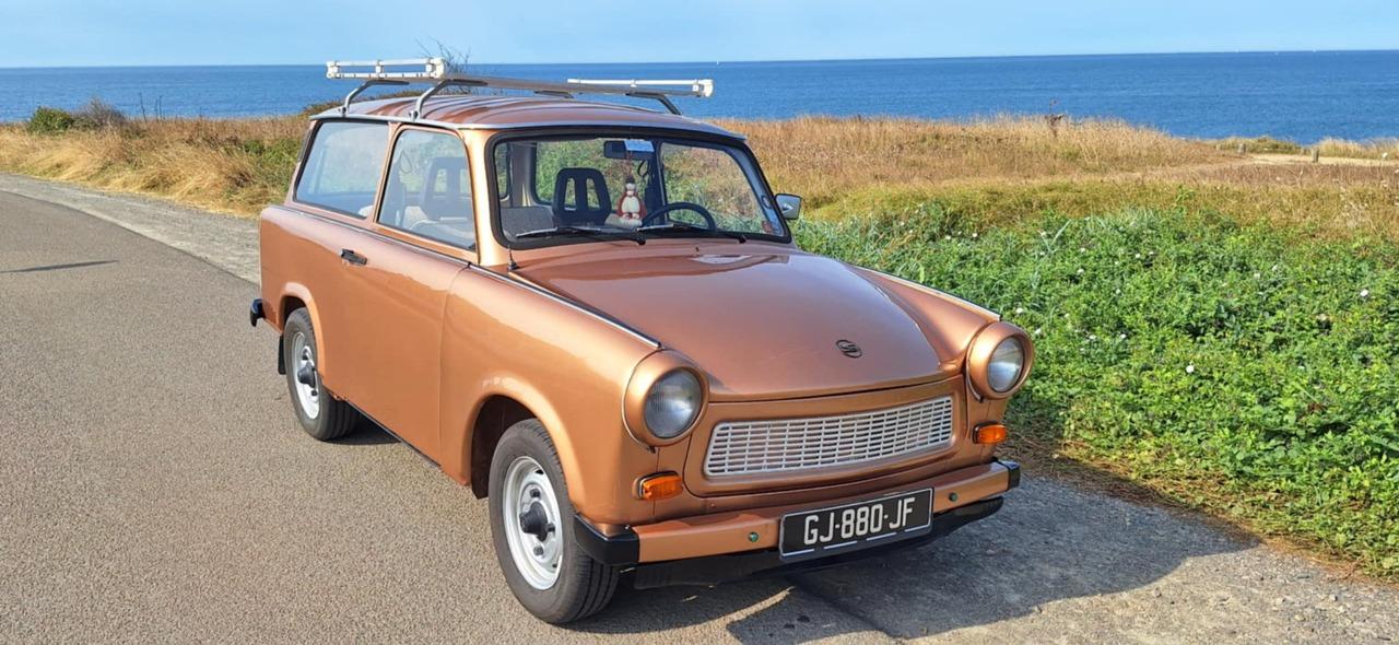 TRABANT 601 S Combi - 1987 LesAnciennes.com