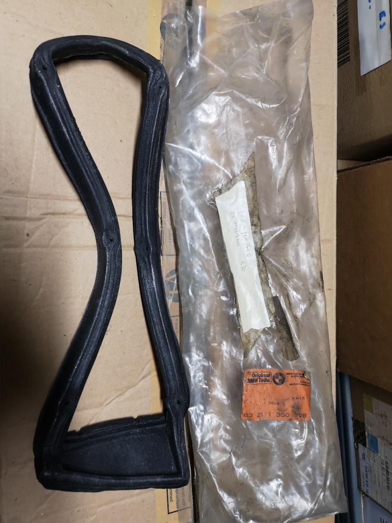 Joint de feu droit BMW E3 2500/2800 LesAnciennes.com