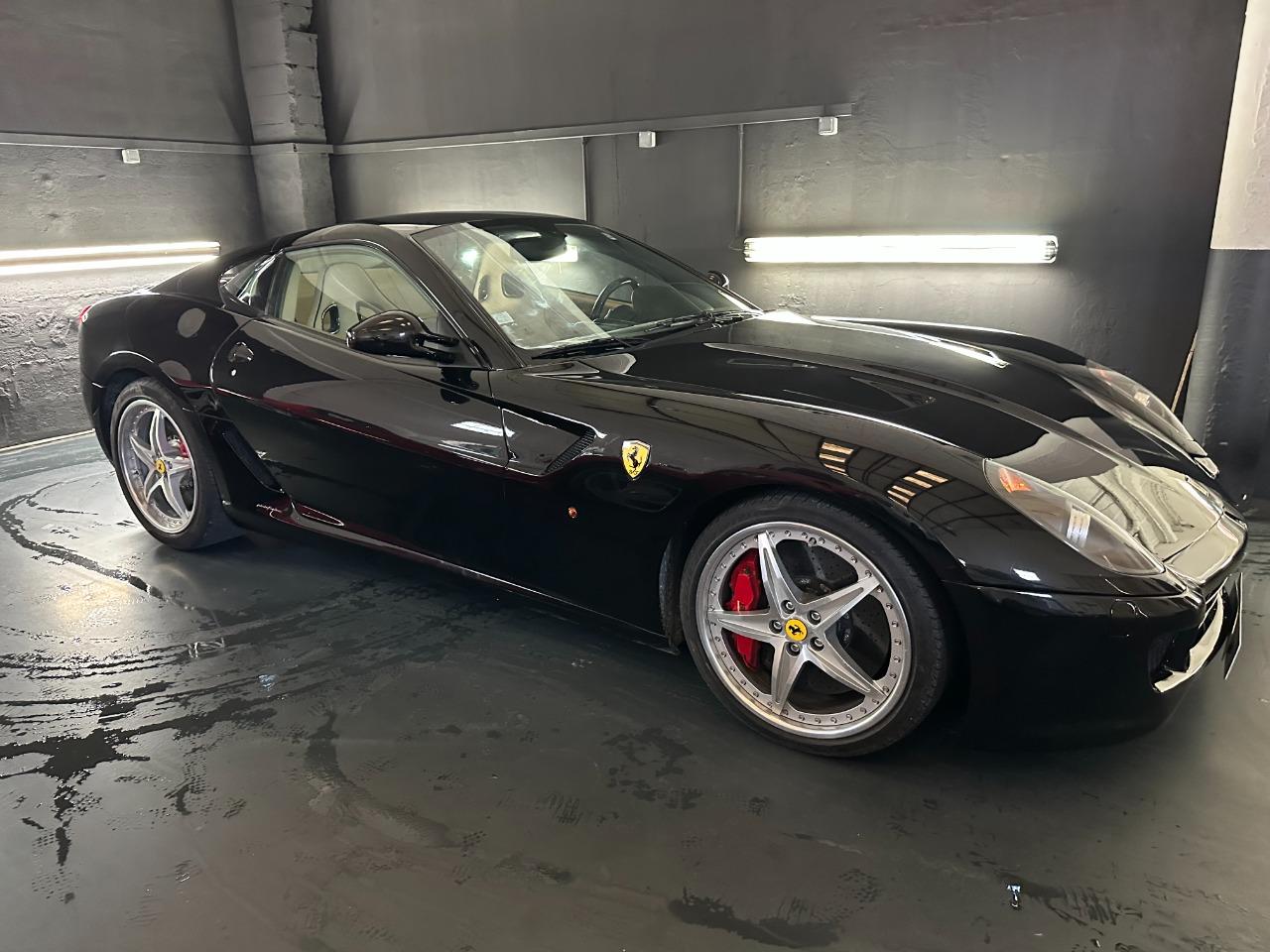 FERRARI 599 GTB Fiorano PACK HGTE LesAnciennes.com