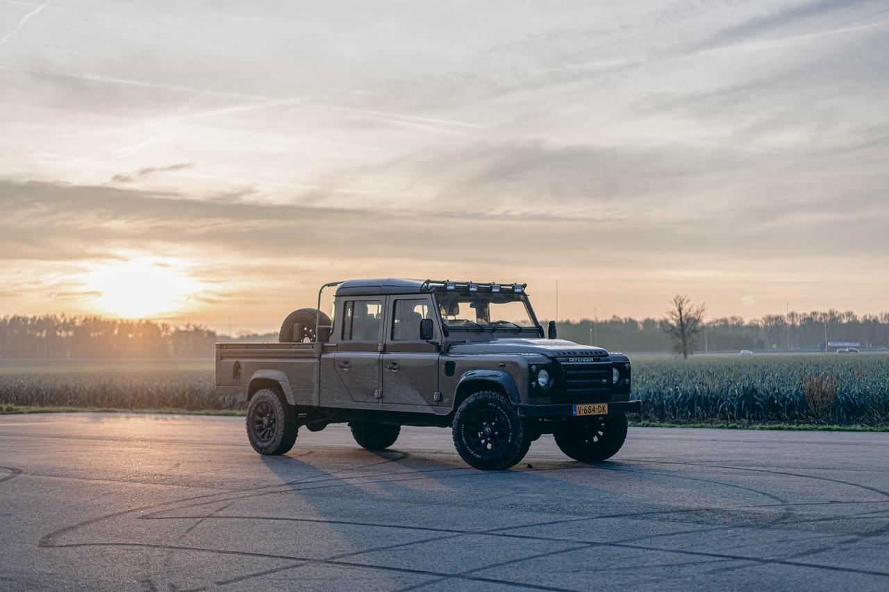 2009 Land Rover Defender 147 Double Cab Pick Up LesAnciennes.com