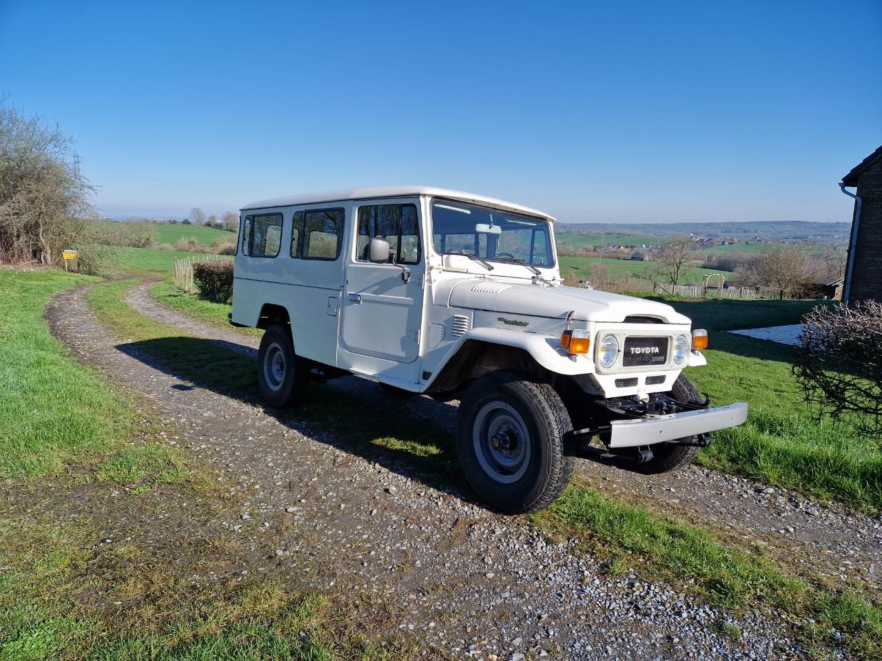 TOYOTA Land Cruiser Bj 45 - 1984 LesAnciennes.com