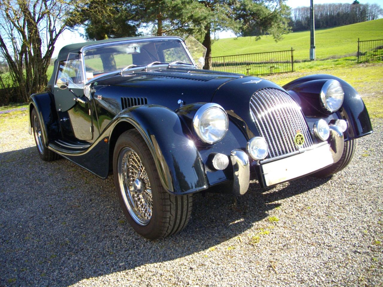 MORGAN 4/4 roadster v6 - 2011 LesAnciennes.com