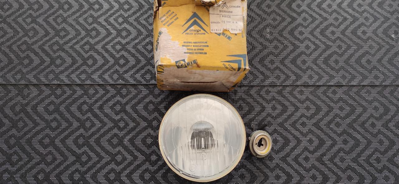 Phare longue portée ALPINE RENAULT A110 LesAnciennes.com