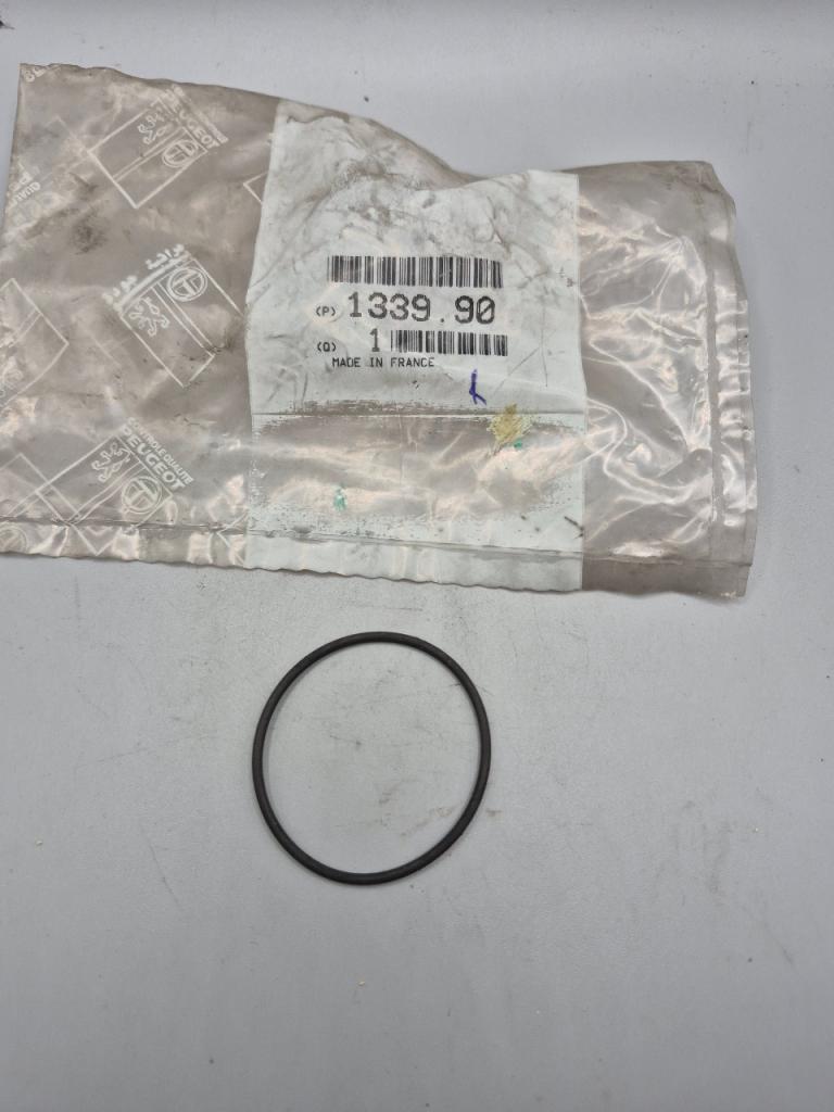 Joint Collecteur d'eau PEUGEOT 205 309 405 LesAnciennes.com