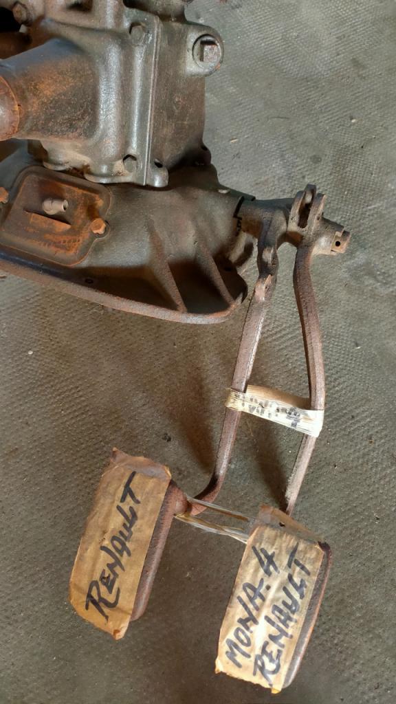 Boîte à Vitesse RENAULT MONA 4 LesAnciennes.com