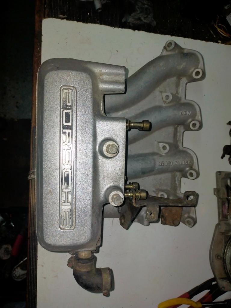 Collecteur PORSCHE 924 Turbo LesAnciennes.com