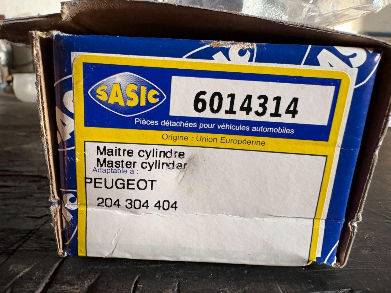 Maitre cylindre PEUGEOT 304 LesAnciennes.com