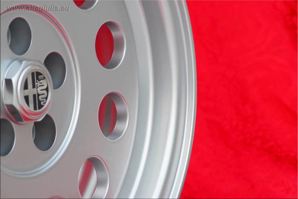 1 pc. jante Alfa Romeo Ronal A1 7x15 ET25 Alfetta LesAnciennes.com