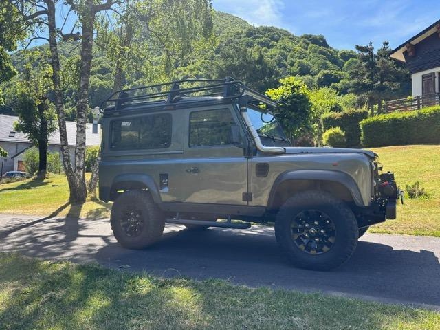 LAND ROVER Defender 4x4/ tout terrain - 1996 LesAnciennes.com