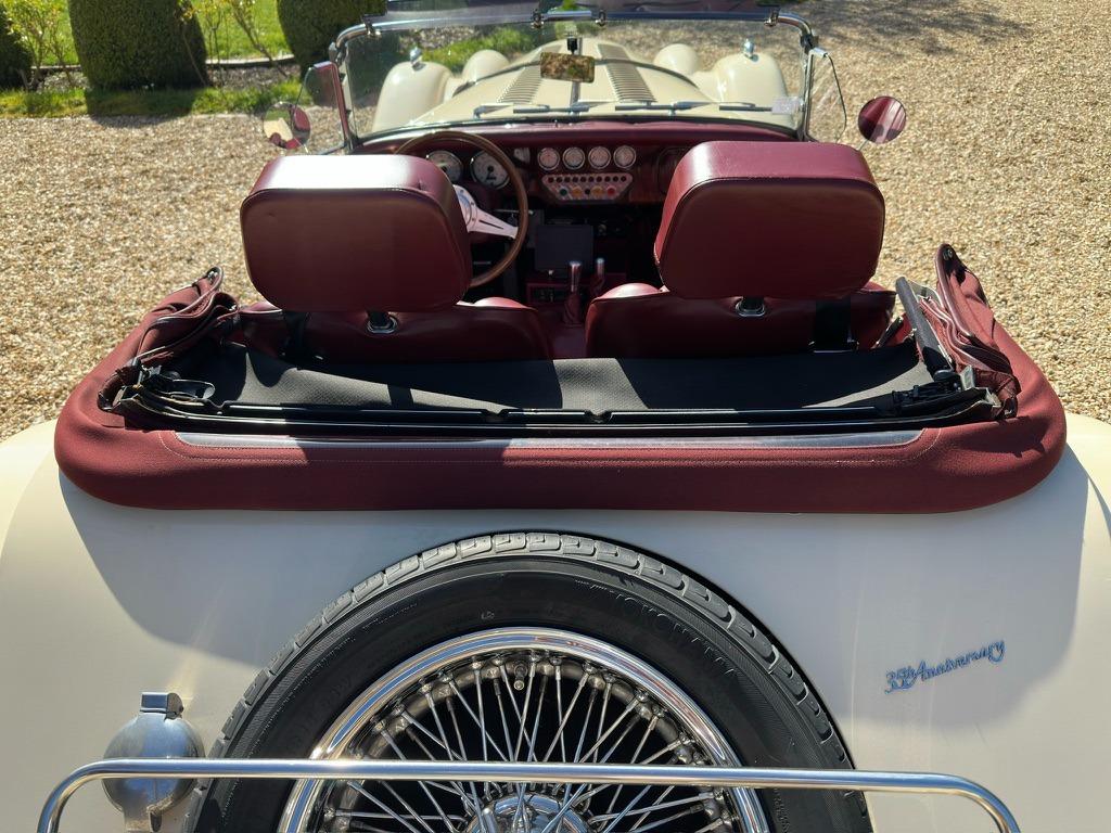 MORGAN Plus 8 - 2003 LesAnciennes.com
