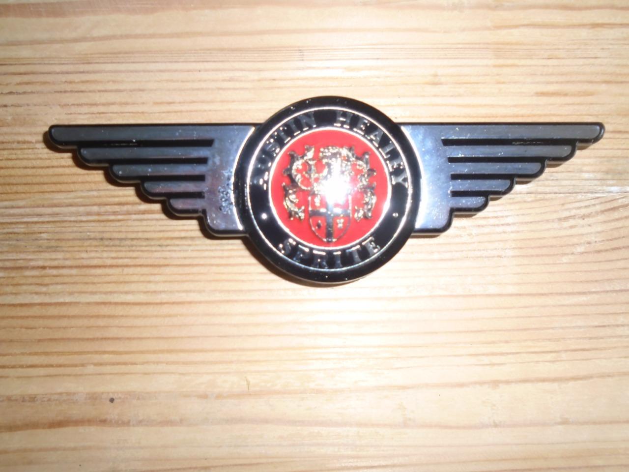 Pièces AUSTIN HEALEY Sprite logo de capot neuf LesAnciennes.com