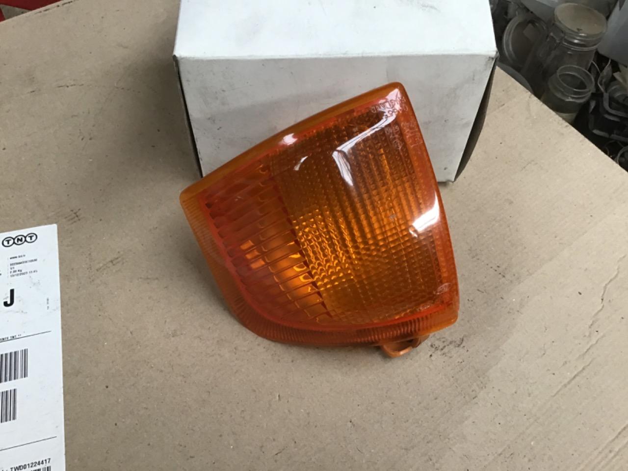 CLIGNOTANT AV GAUCHE FORD ORION LesAnciennes.com