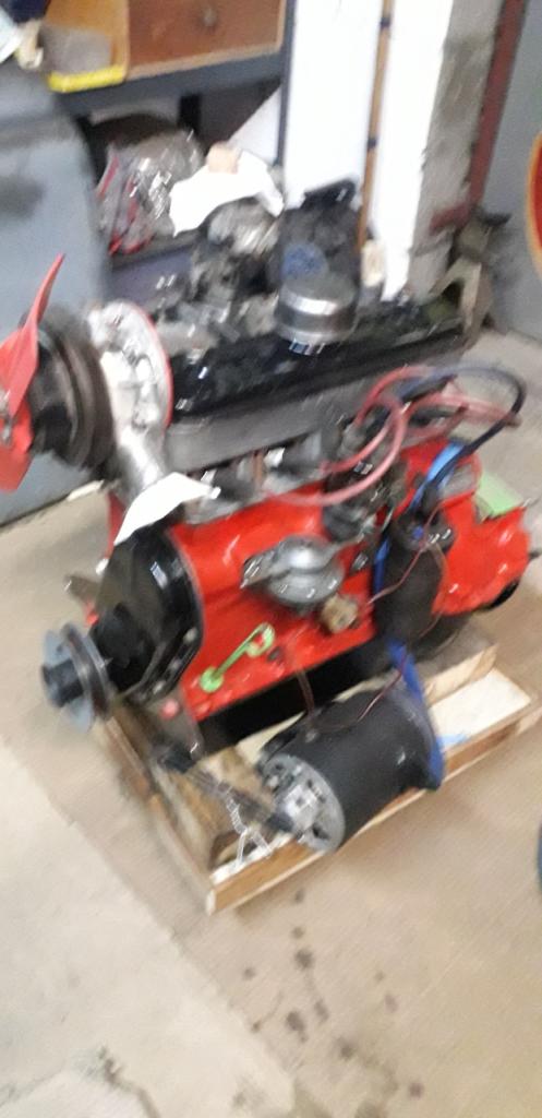 Moteur RENAULT Juvaquatre R 2100 LesAnciennes.com
