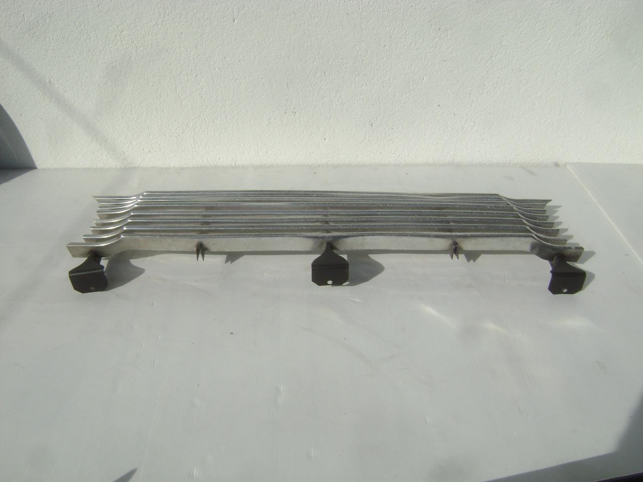 Grille de calandre SIMCA LesAnciennes.com