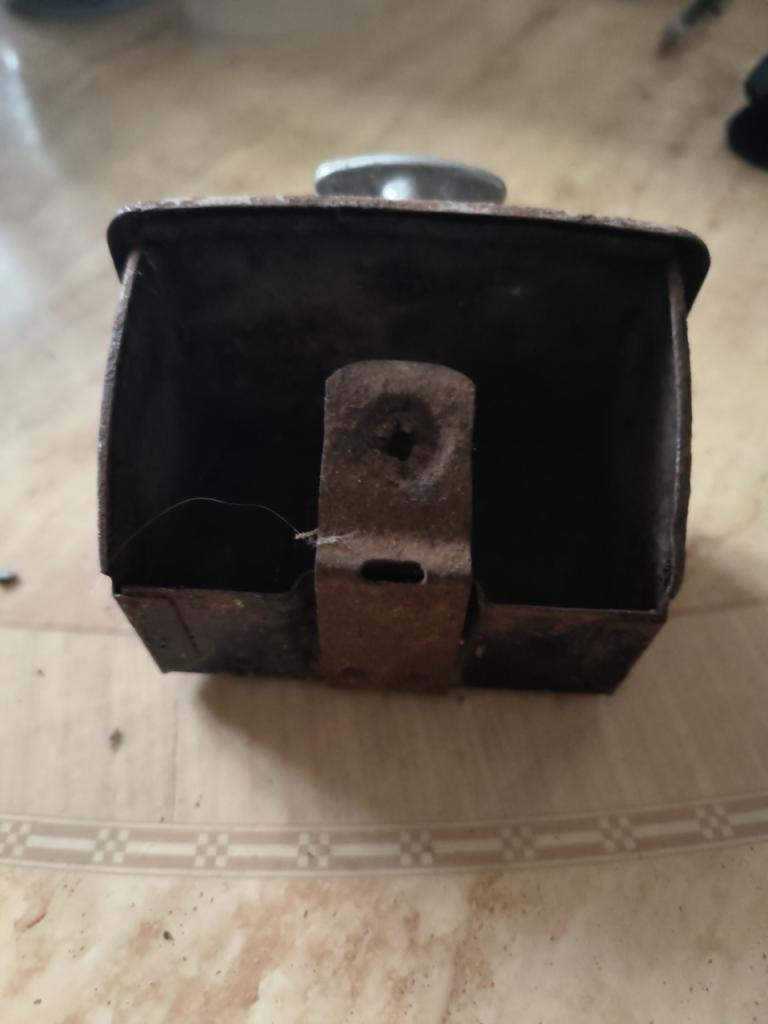 Pièces PEUGEOT 403 cendrier d'origine 55/56 LesAnciennes.com