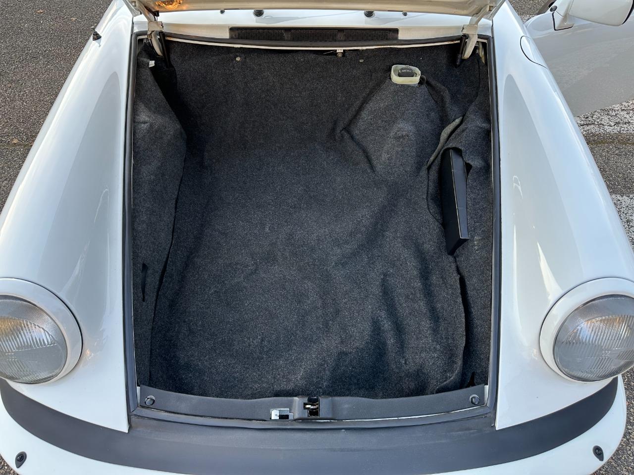 PORSCHE 911 SC 3.0 Cabriolet - 1983 LesAnciennes.com
