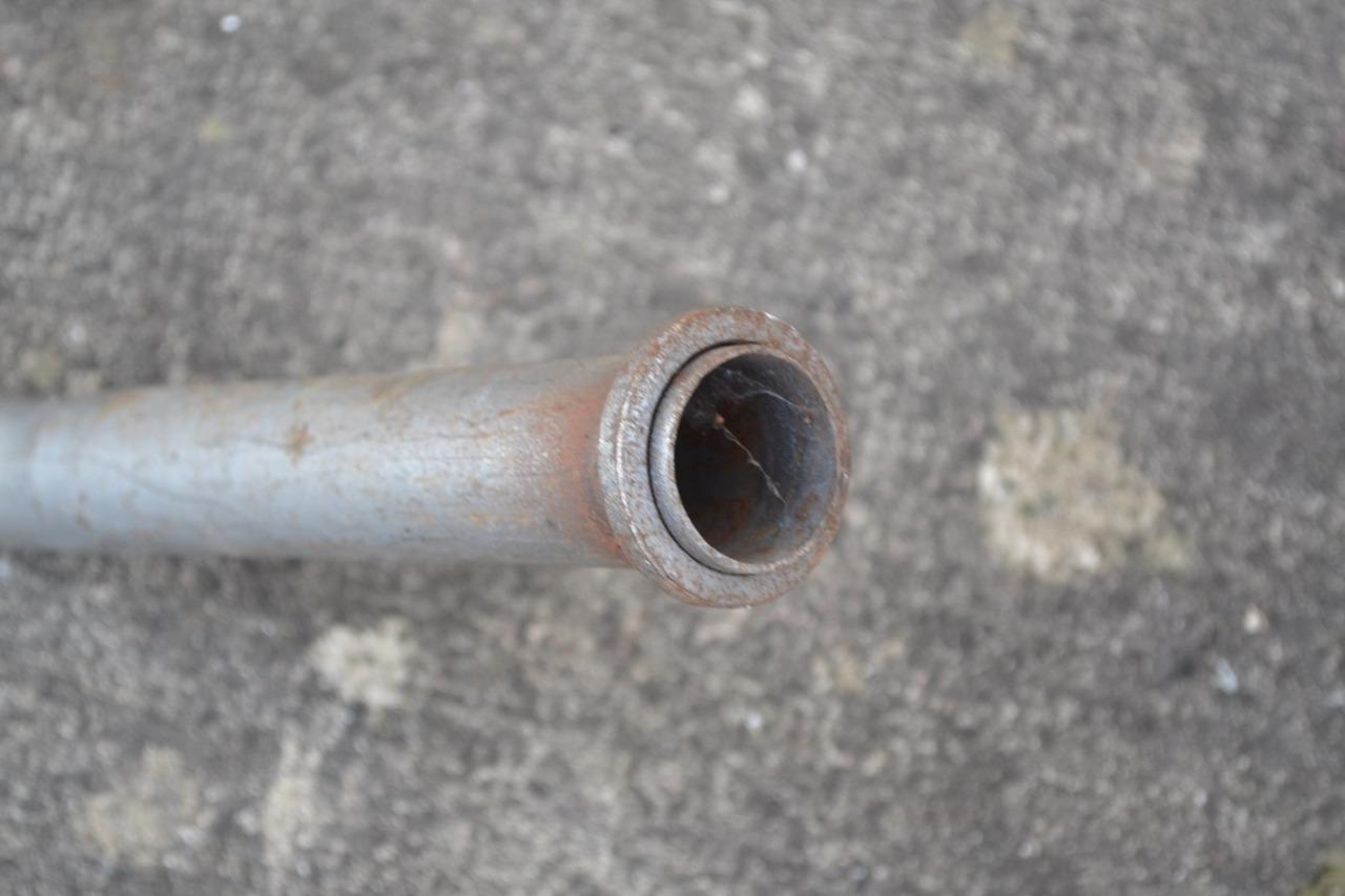 Tuyau AV PEUGEOT 504 break essence, neuf LesAnciennes.com