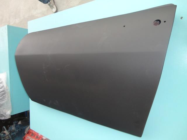 Porte gauche pour Maserati Ghibli série 1 LesAnciennes.com