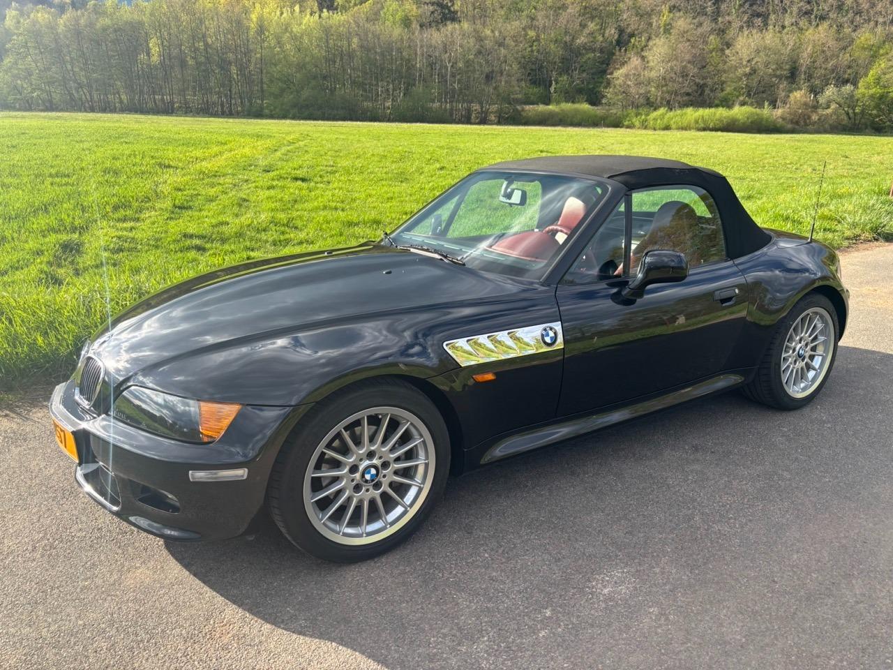 BMW Z3 2.8 - 1997 LesAnciennes.com