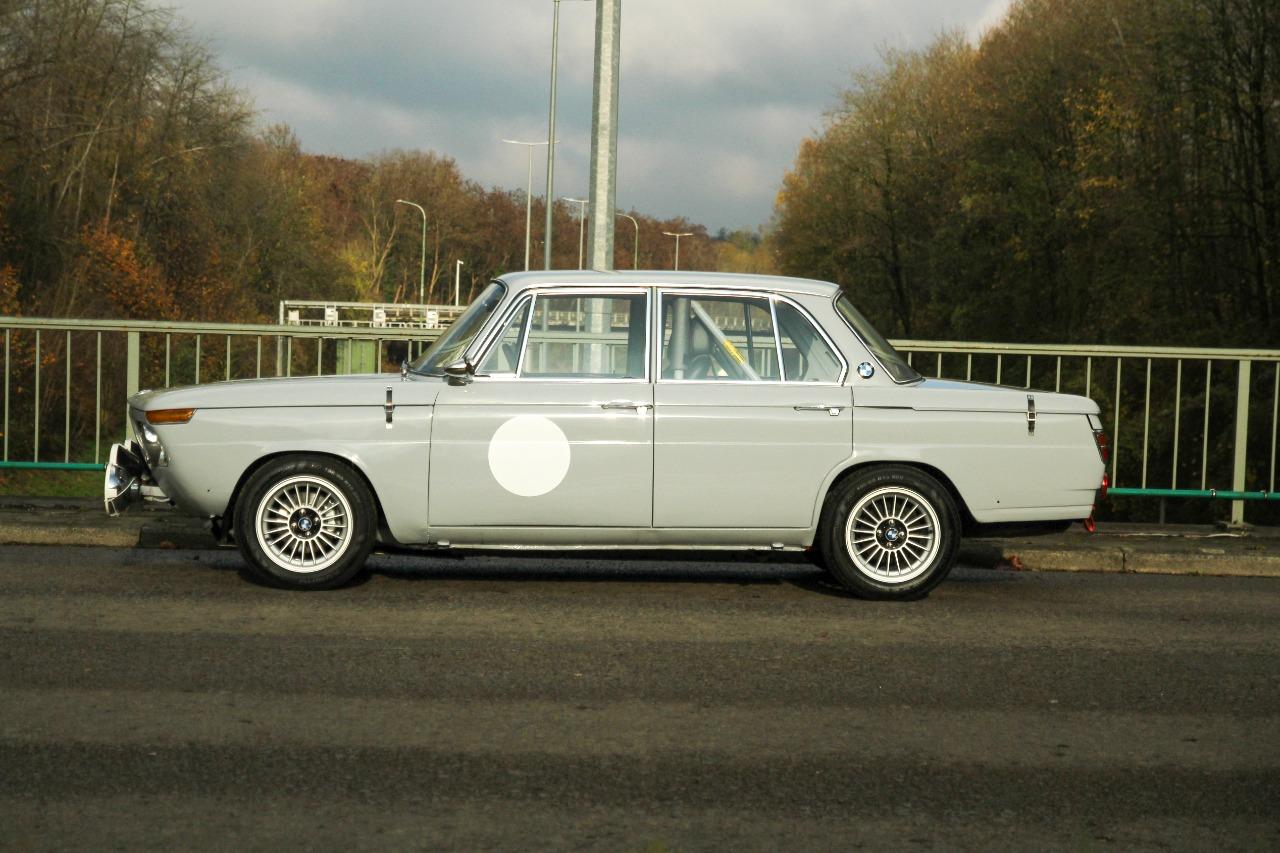 BMW 2000 ti Type 121 Rallye - 1971 LesAnciennes.com