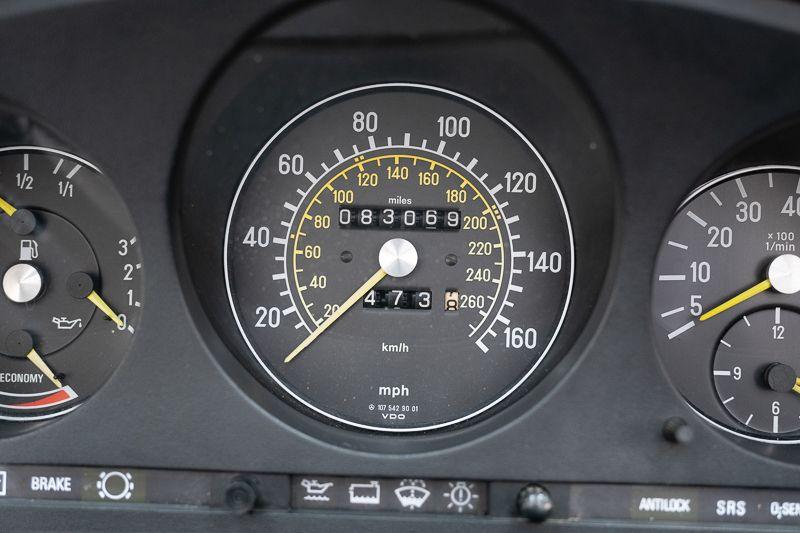 MERCEDES-BENZ 560 SL - 1986 LesAnciennes.com