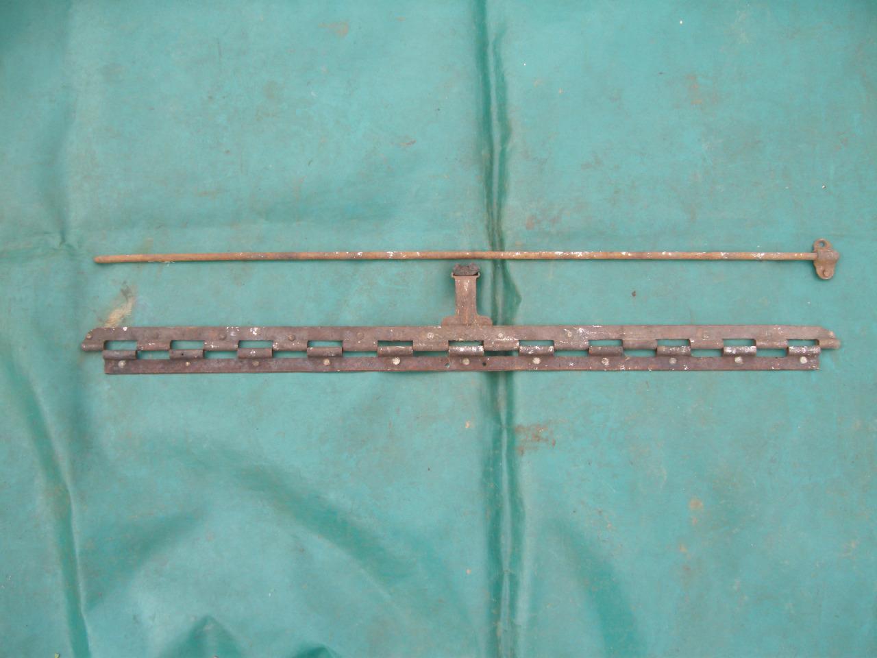 CHARNIERE CENTRALE CAPOT CITROEN AC4 LesAnciennes.com