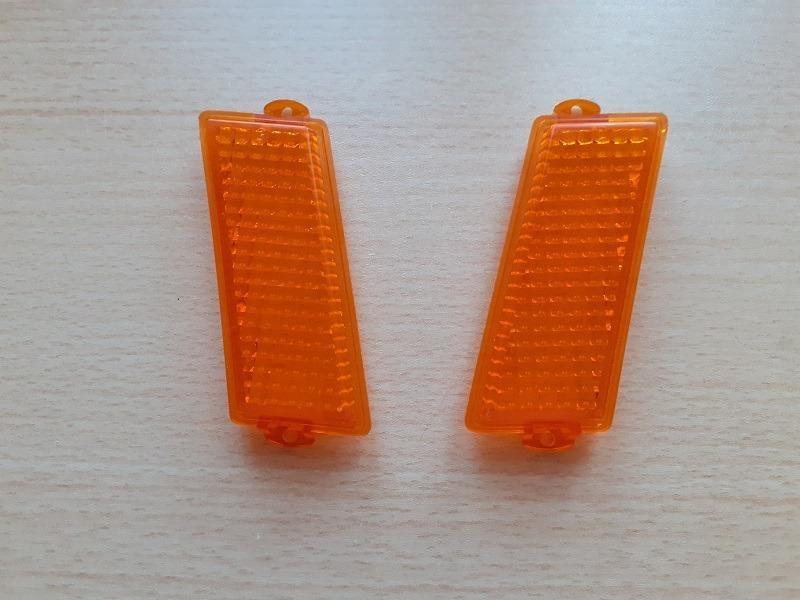 Cabochon PEUGEOT 504 coupé LesAnciennes.com