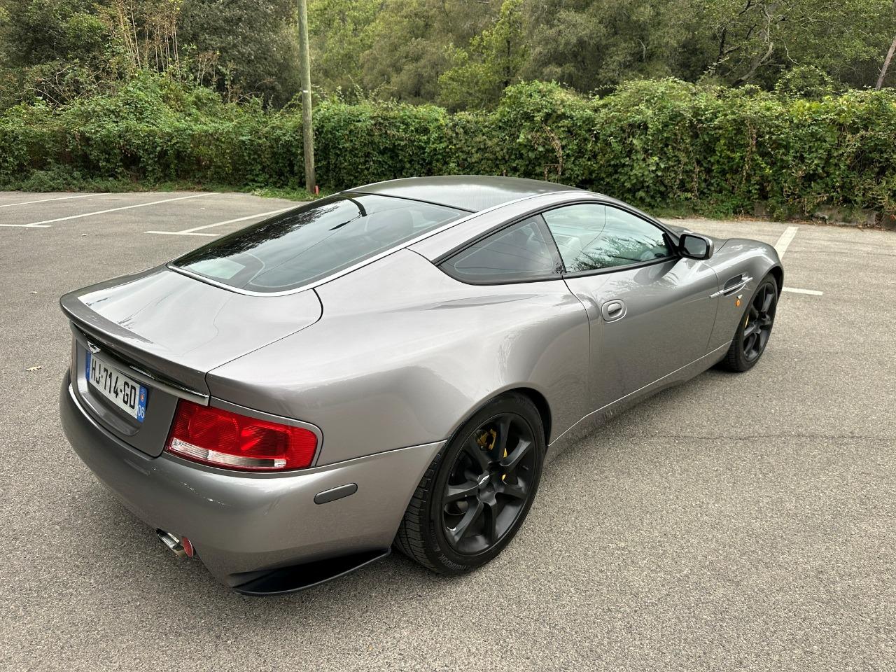 ASTON MARTIN Vanquish V12 Coupe - 2004 LesAnciennes.com