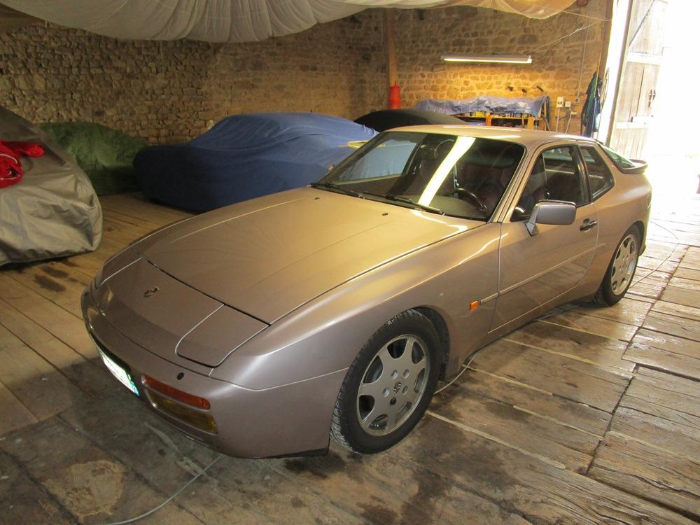 PORSCHE 944 Turbo Cup/S - 1988 LesAnciennes.com