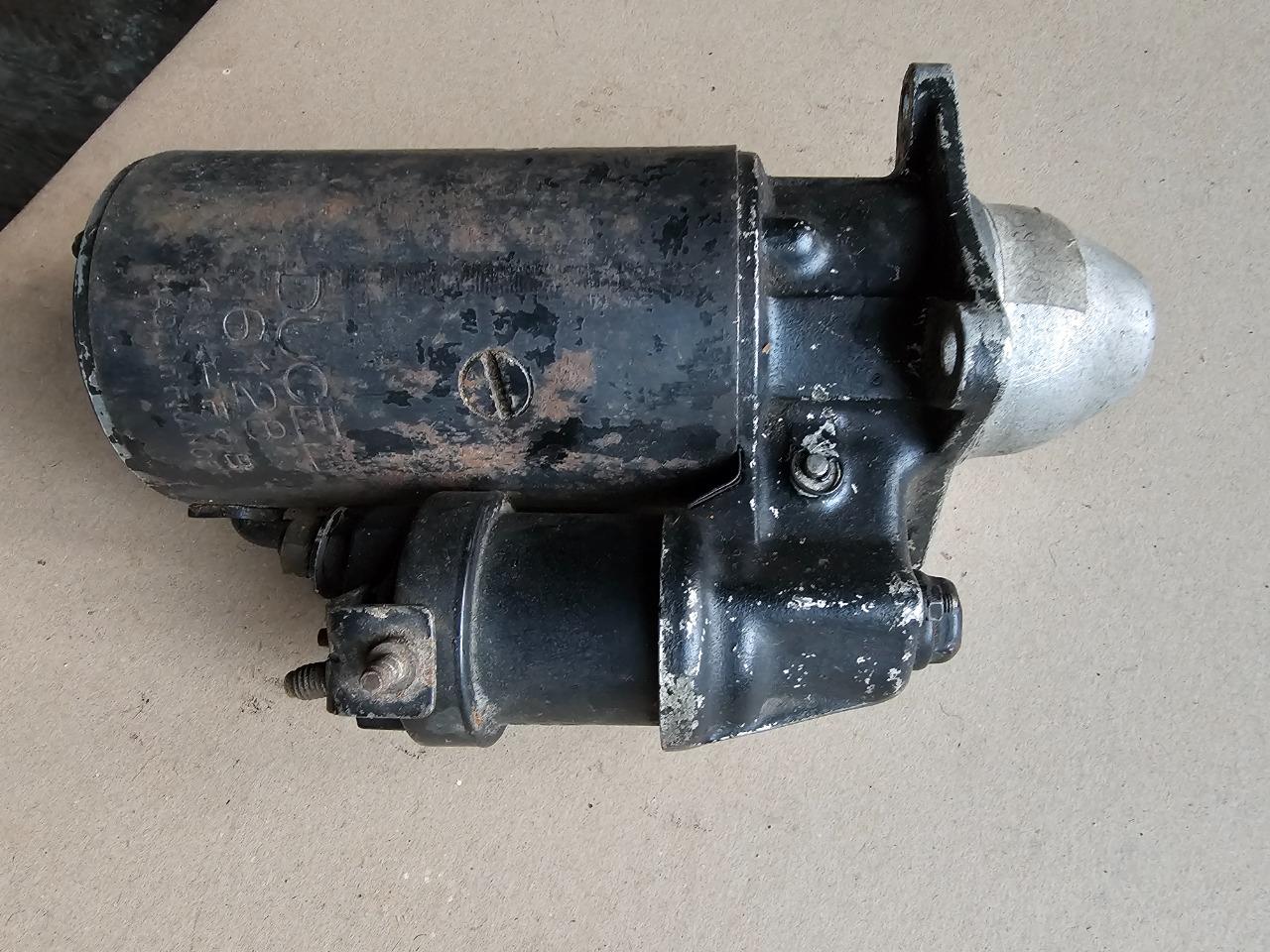 Démarreur RENAULT 8 (R8) LesAnciennes.com