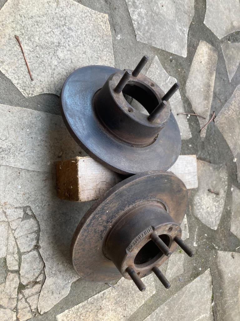 Disques ALFA ROMEO 1750 LesAnciennes.com