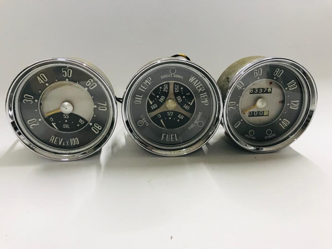 Instruments ALFA ROMEO Giulietta Spider Veloce LesAnciennes.com