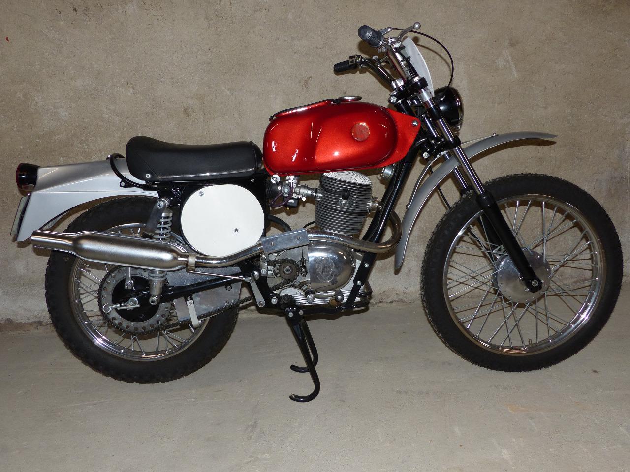 GILERA REGOLARITA COMPETIZIONE - 1969 LesAnciennes.com