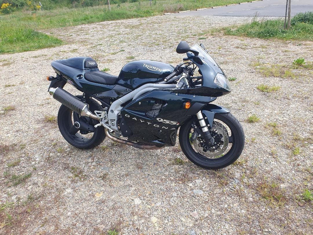 TRIUMPH 955 I DAYTONA CENTENARY EDITION - 2002 LesAnciennes.com