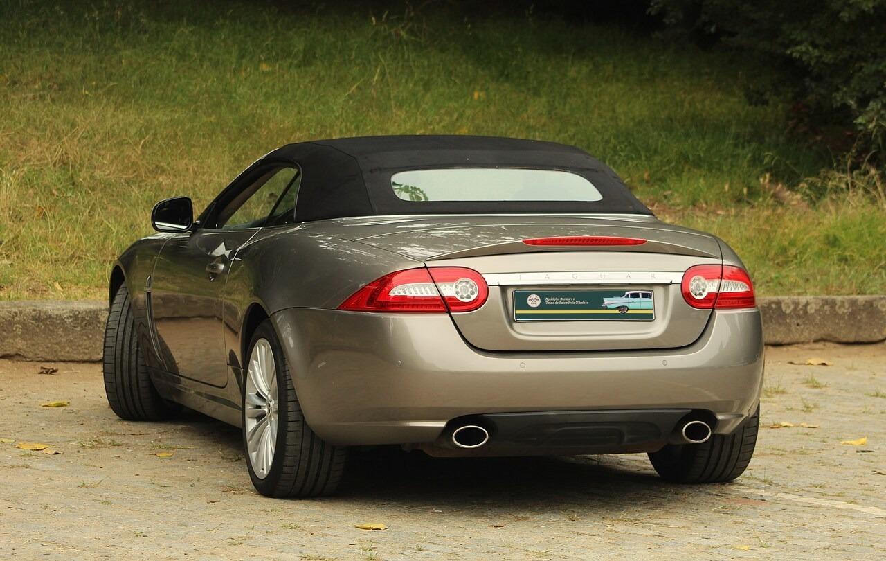 JAGUAR XK 5.0 V8 Cabriolet - 2011 LesAnciennes.com