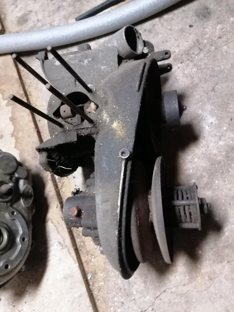 Lot de pièces INCONNU divers LesAnciennes.com