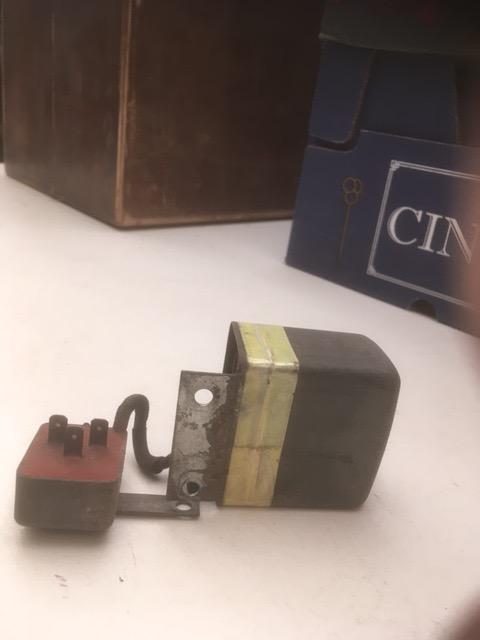 Régulateur origine VOLVO 1800 ES LesAnciennes.com