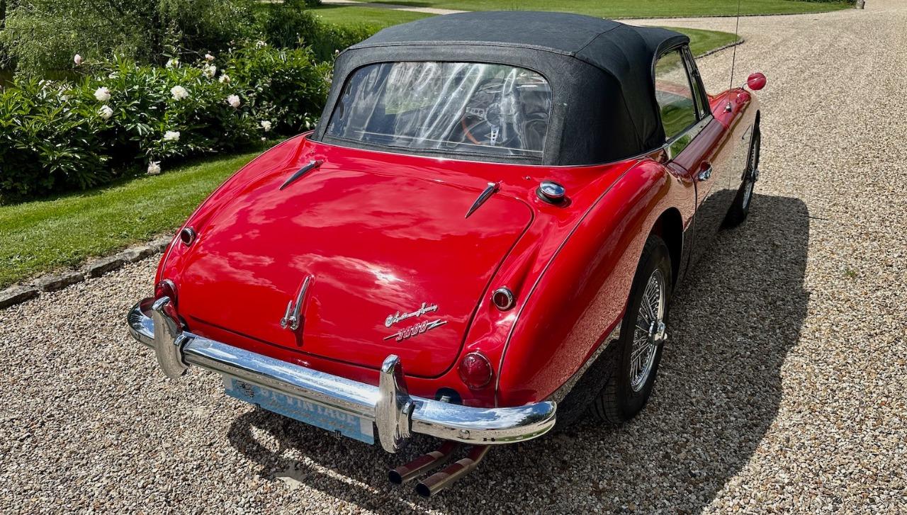 AUSTIN HEALEY 3000 MK3 BJ8 - 1964 LesAnciennes.com