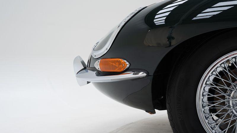 JAGUAR E-Type Series 1 3.8 FHC - 1964 LesAnciennes.com