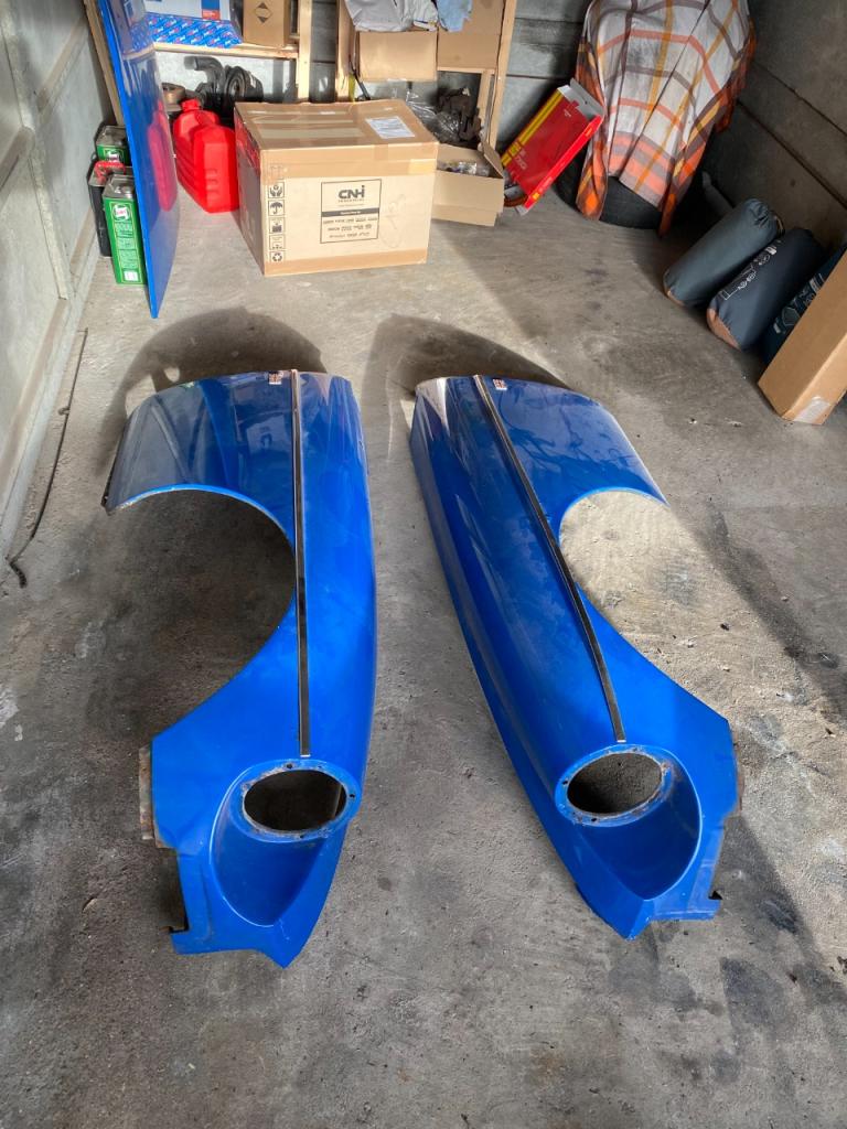 Paire d'ailes MGB GT Rubber Bumper LesAnciennes.com