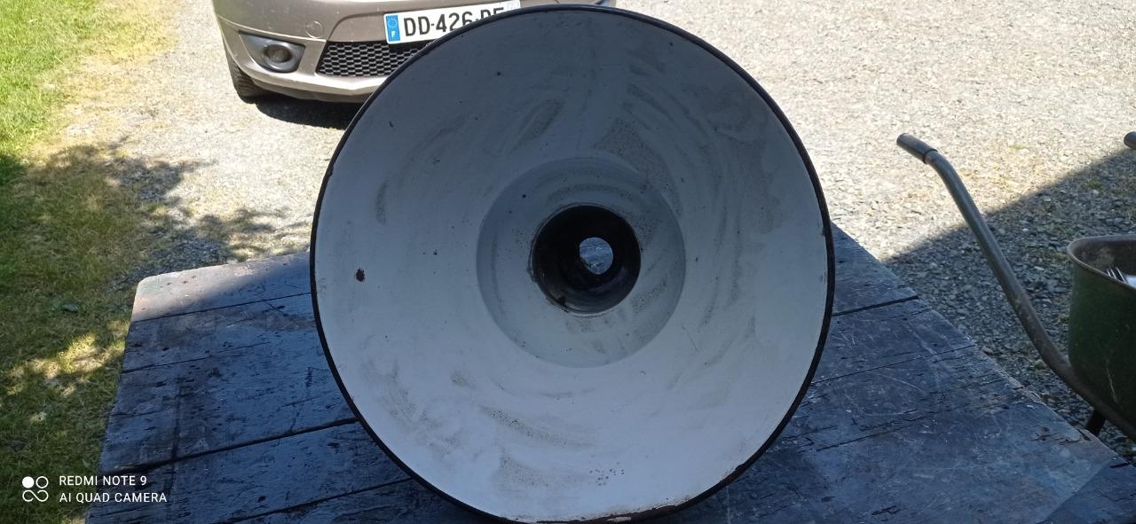 Globe lampe atelier dècor LesAnciennes.com