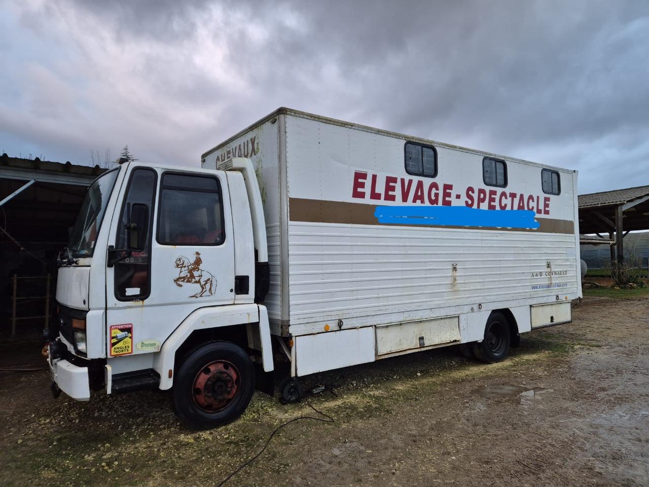 FORD ford cargo - 2019 LesAnciennes.com