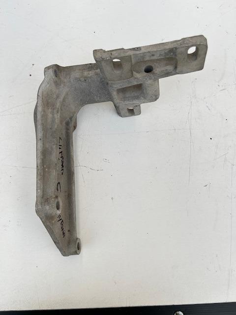 Support de compresseur clim Ferrari Daytona LesAnciennes.com