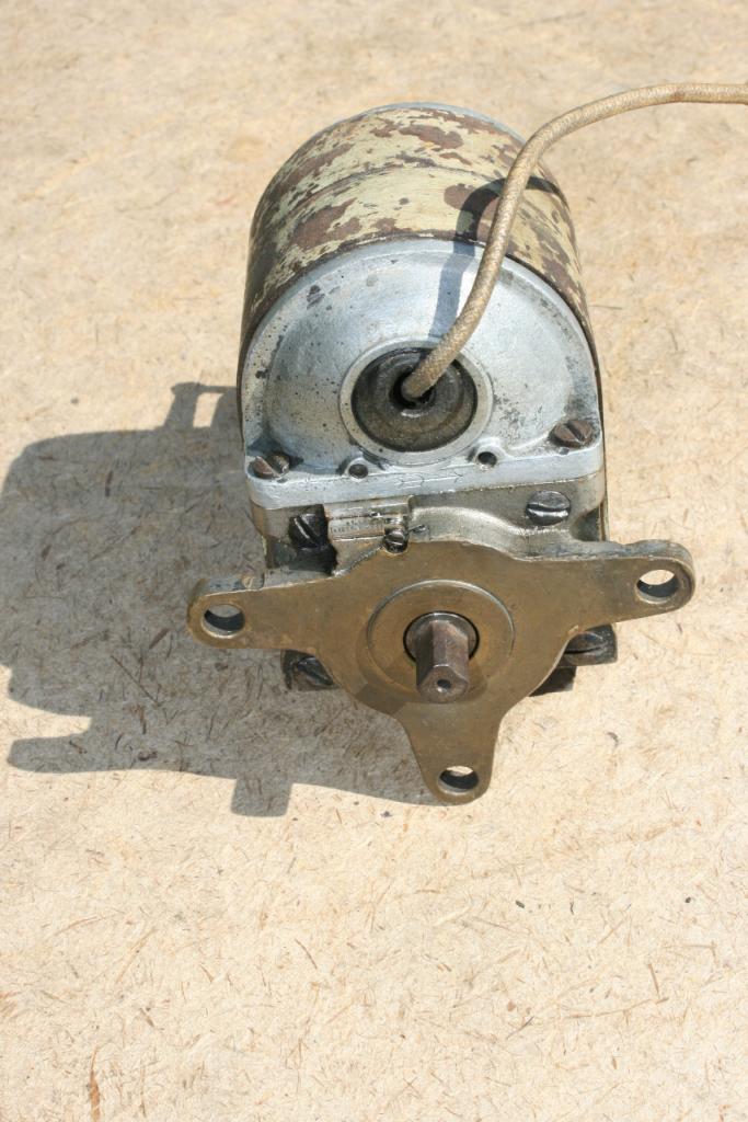 Magneto Bosch ZA 1FN 289 T 1920 LesAnciennes.com