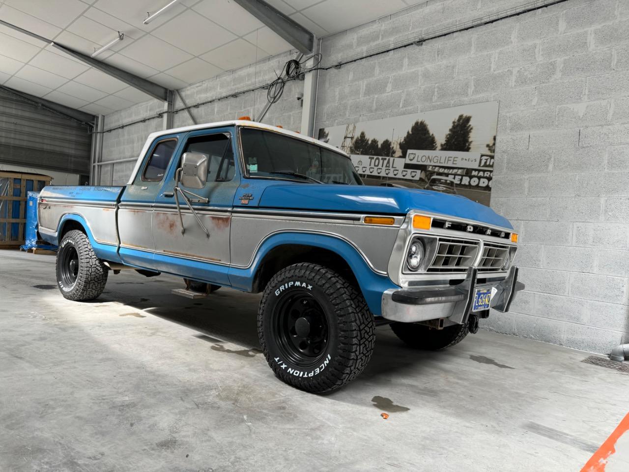 FORD F250 - 1977 LesAnciennes.com