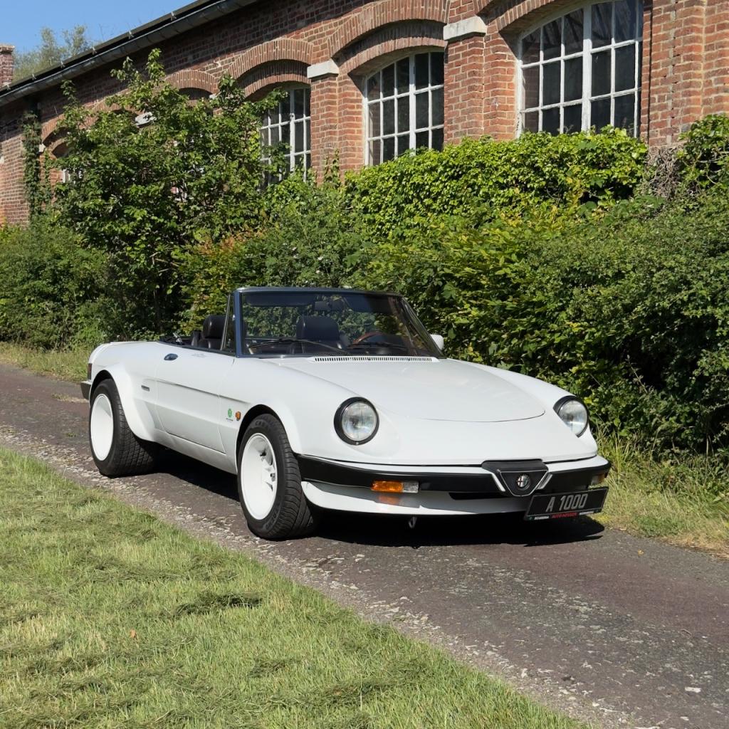 ALFA ROMEO 2000 Spider - Auto-Neuser - 1987 LesAnciennes.com