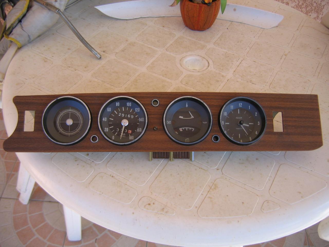 Lot de pièces SIMCA 1100 LesAnciennes.com