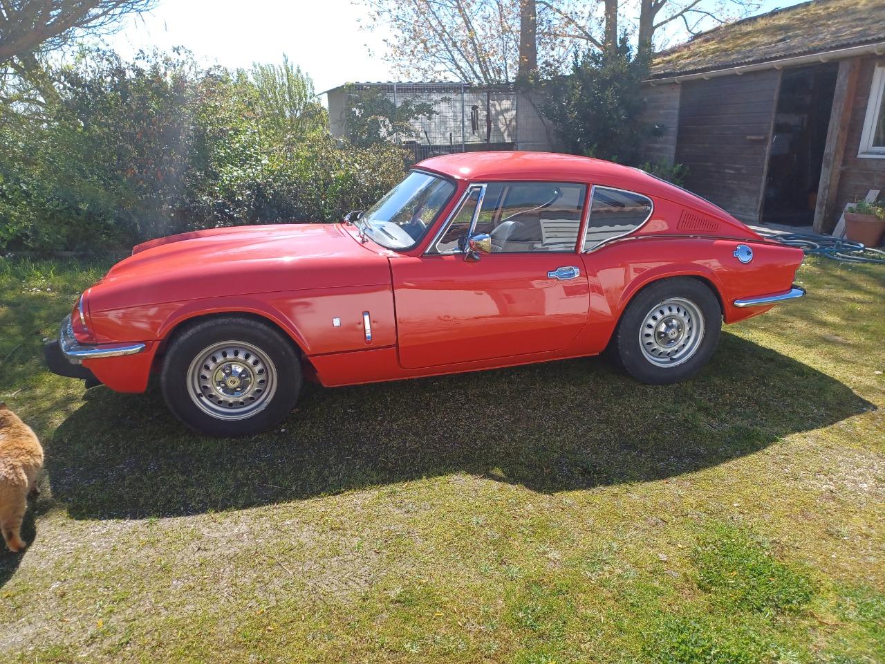 TRIUMPH GT6 MK3 - 1972 LesAnciennes.com